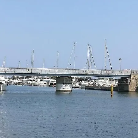 Villa T2 Climatise A 2 Minutes De La Du Pont Tournant - 4branb *